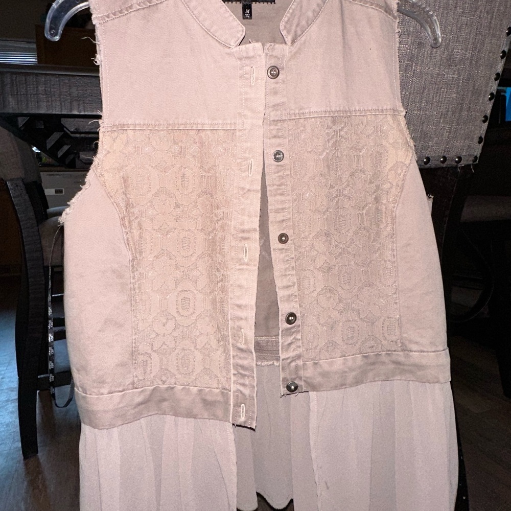 Super cute BKE vest. Worn once